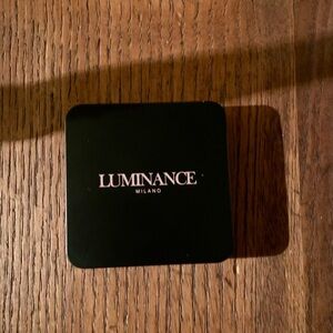 LUMINANCE under eye brightener in 
Pink Peach